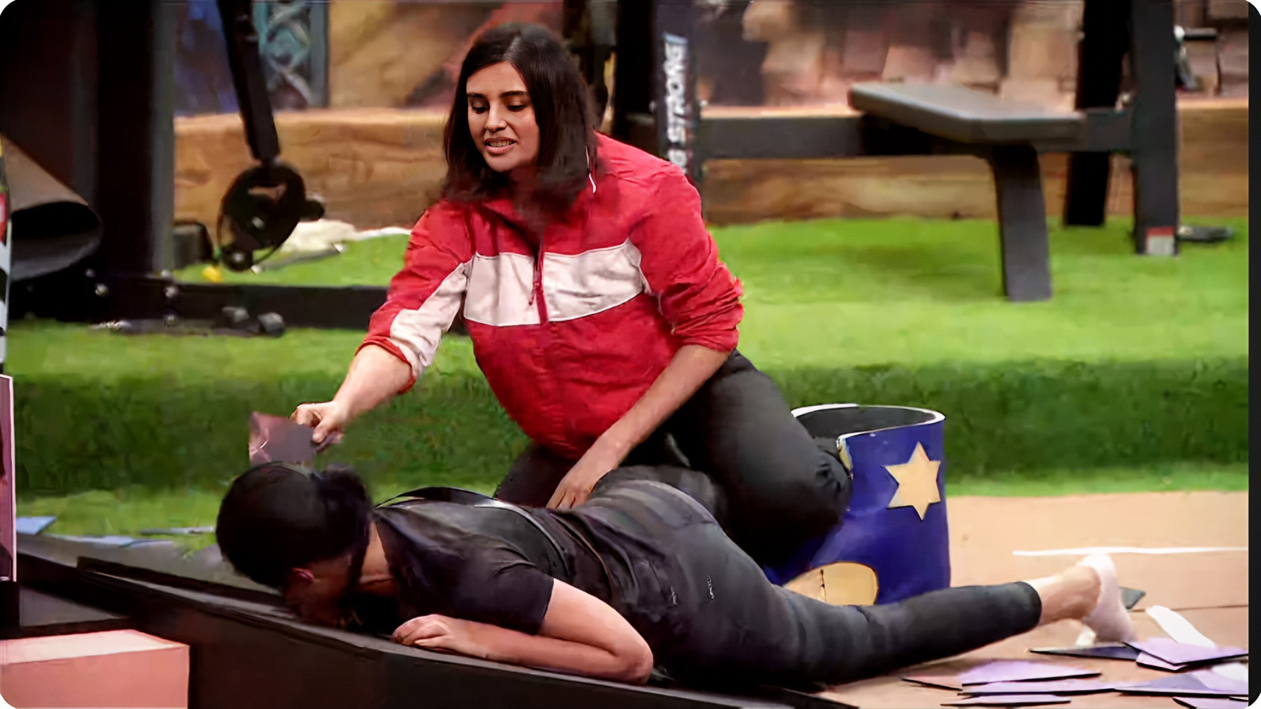 Bigg Boss 19 Ep 47: Tanya Mittal ‘Kisses’ Amaal Malik’s Photo, Multy Chahar Reveals Shocking Truth.